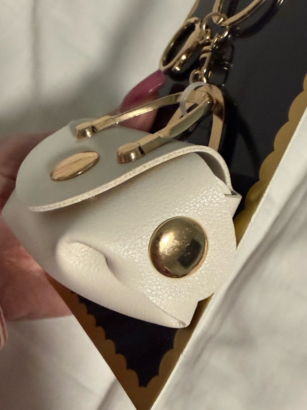 Keychain/Bag Charm cream Mini purse pouch. Functional snap closure! NWT - Picture 4 of 4